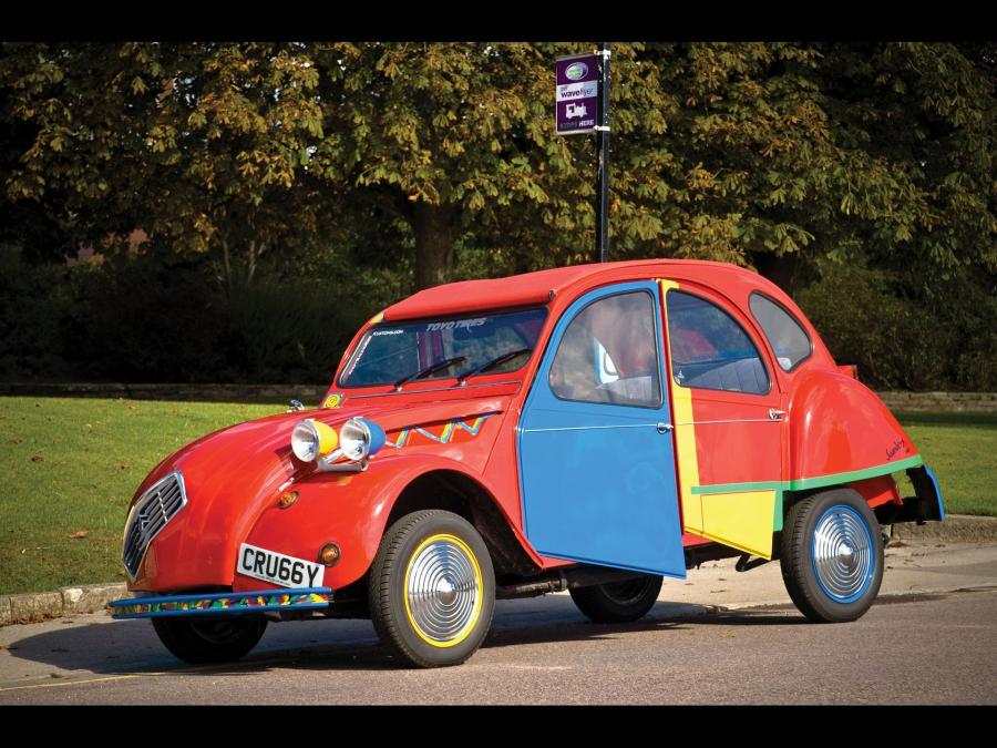  Citroen 2CV6 Picasso Citroen by Andy Saunders 1983 года  (фото 8 из 12)